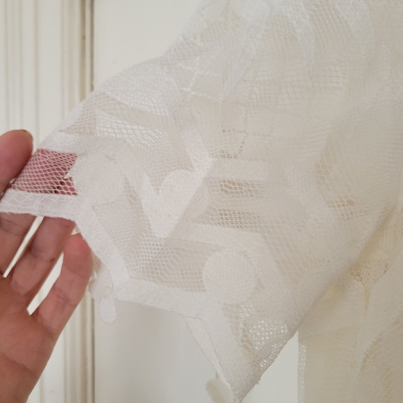 HD in Paris Pineapple Lace Top - Picture 3 of 7